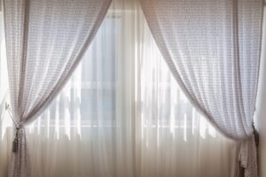 Wnętrza klasyczne: Ponadczasowy urok i elegancja